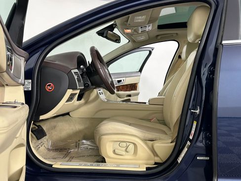 Used 2009 Jaguar XF Premium image 21