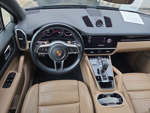 Used 2022 Porsche Cayenne Platinum Edition AWD/4WD image 8