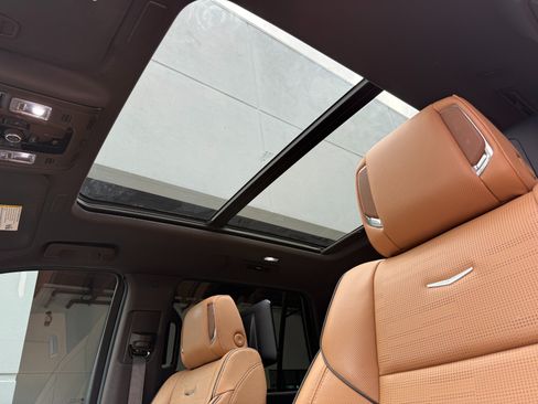 Used 2025 Cadillac Escalade Premium Luxury w/ Touring Package AWD/4WD image 25