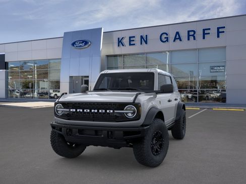 New 2026 Ford Bronco Badlands w/ Sasquatch Package AWD/4WD image 2