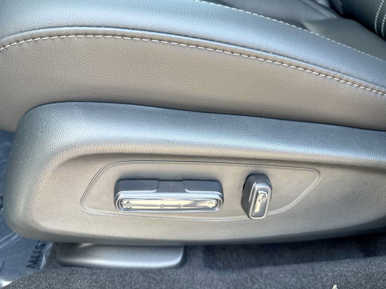 New 2027 Honda HR-V EX-L image 14