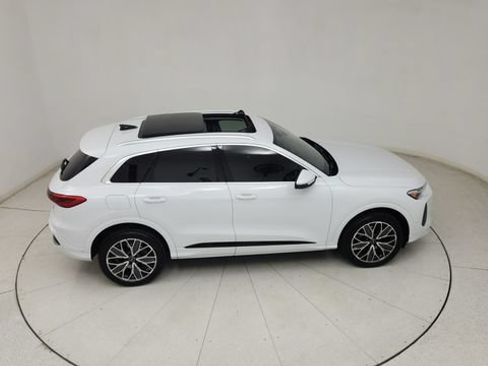Used 2025 Audi Q5 Premium Plus w/ Premium Plus AWD/4WD image 28