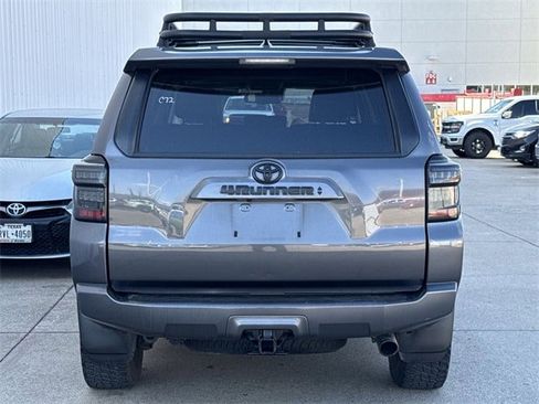 Used 2020 Toyota 4Runner SR5 Premium image 5