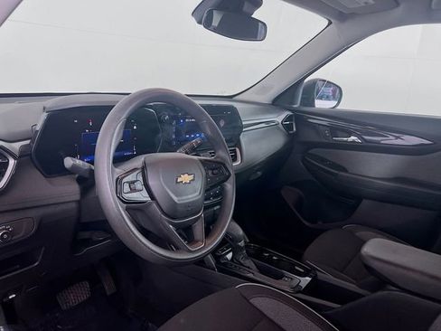 Used 2024 Chevrolet TrailBlazer LS image 11