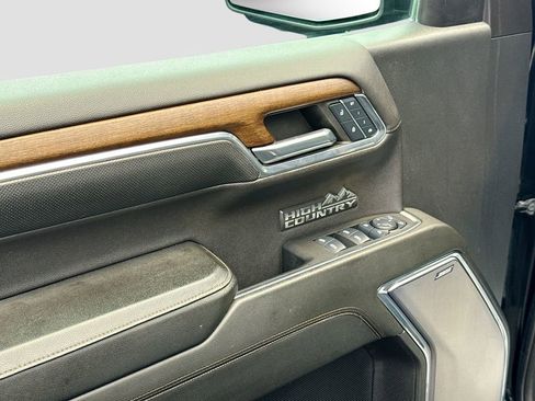 Used 2024 Chevrolet Silverado 1500 High Country w/ Midnight Edition image 18