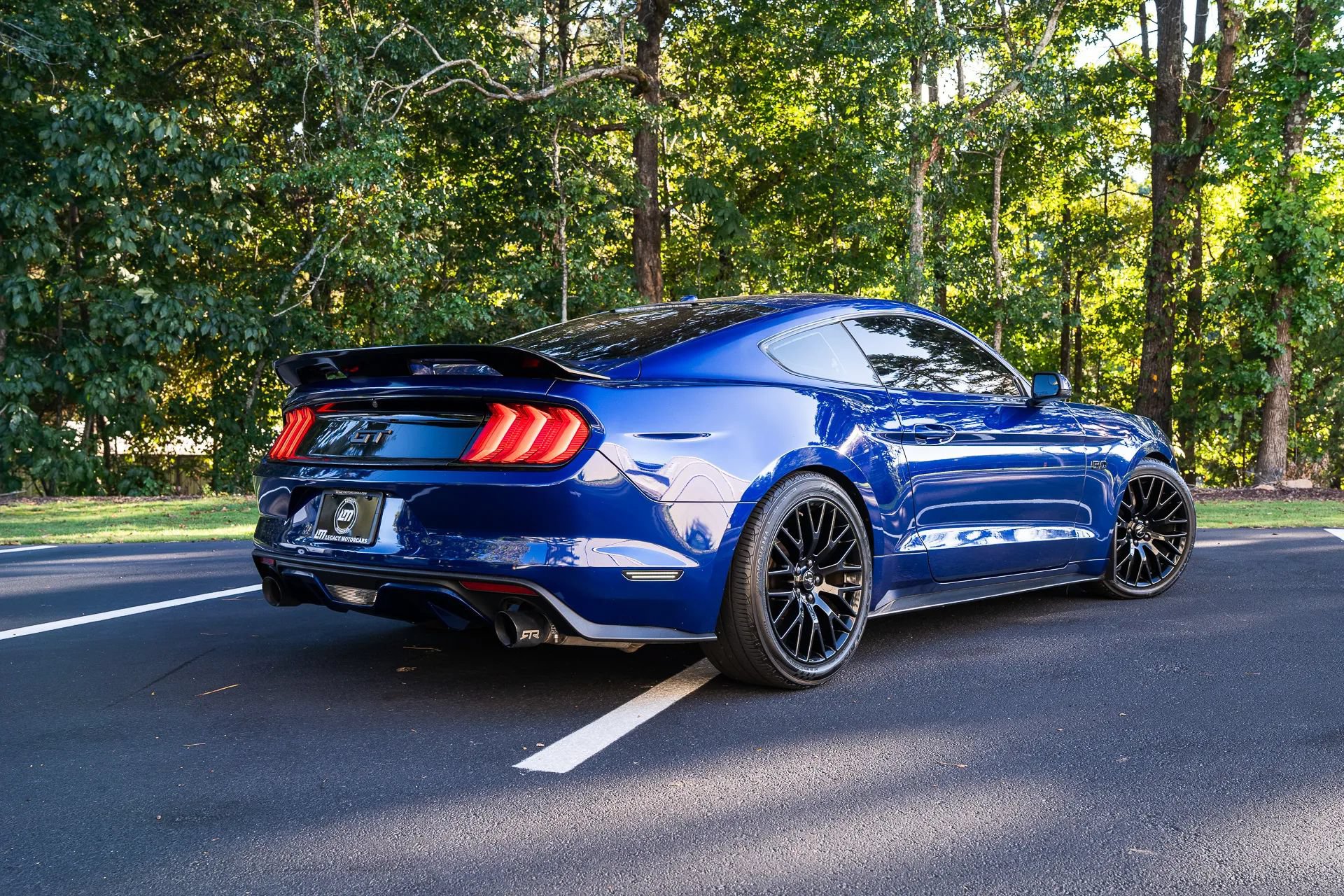 Used 2016 Ford Mustang GT Premium RWD image 2
