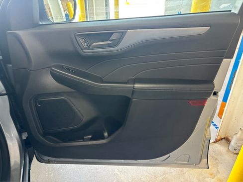 Certified 2023 Ford Escape Active AWD/4WD image 32