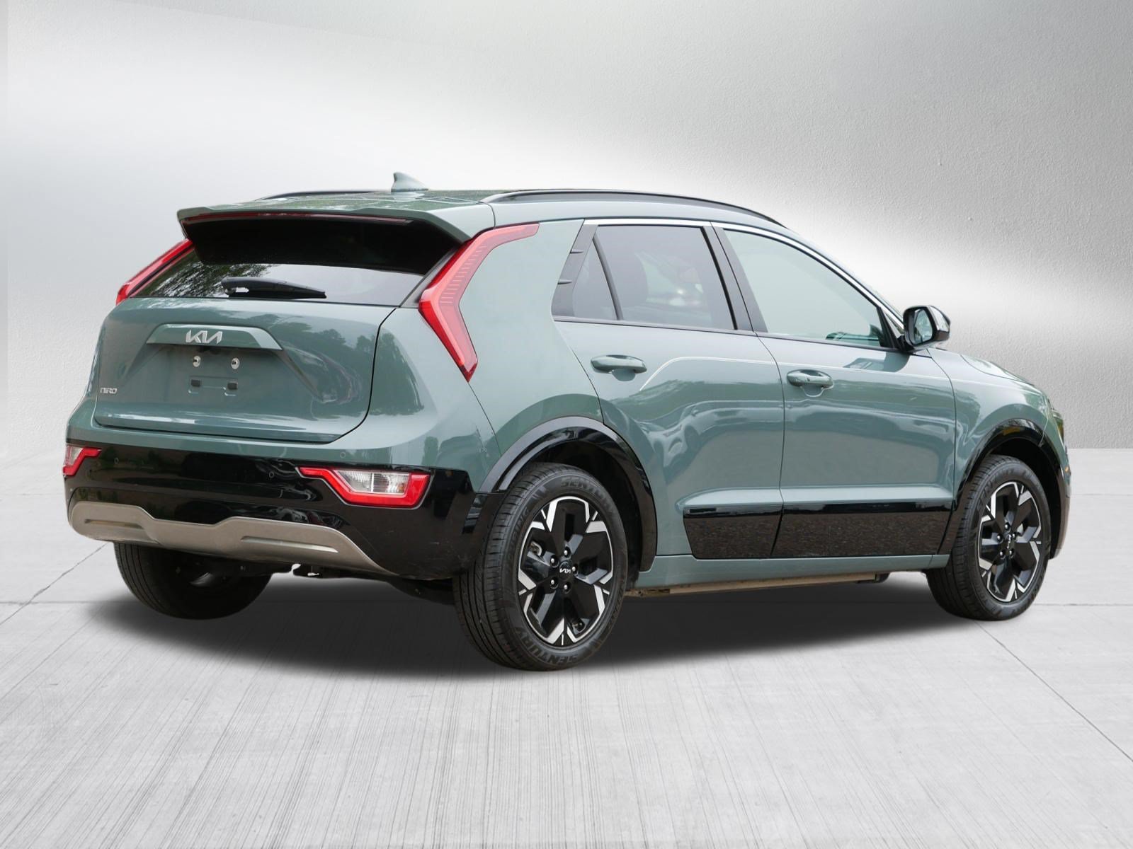 Certified 2023 Kia Niro Wind w/ Wind Preserve Package FWD image 7