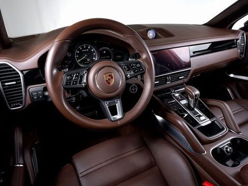 Used 2022 Porsche Cayenne Turbo S image 30
