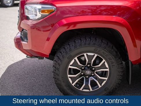 Used 2020 Toyota Tacoma TRD Sport AWD/4WD image 10