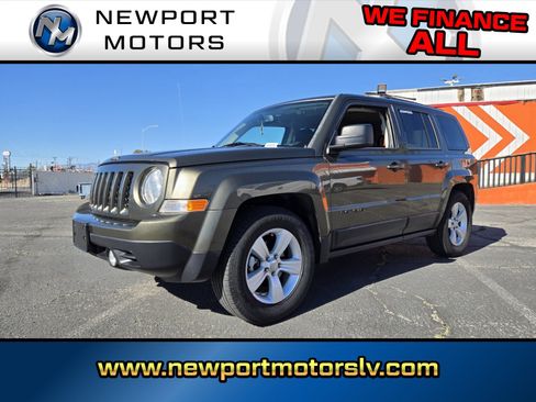 Used 2015 Jeep Patriot Latitude image 1