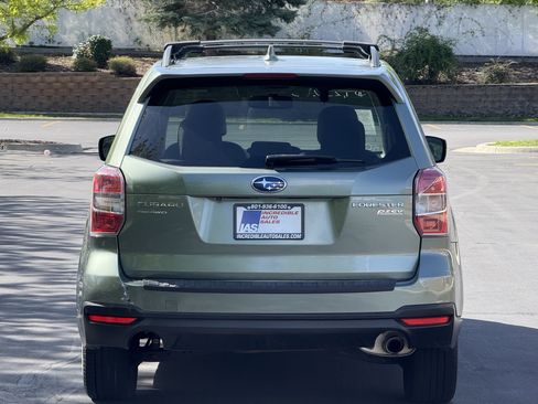 Used 2016 Subaru Forester 2.5i Limited AWD/4WD image 5