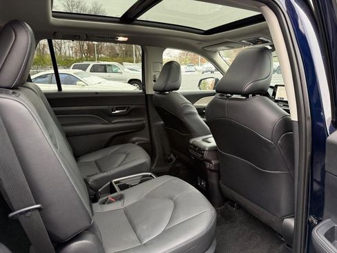 Certified 2025 Toyota Grand Highlander AWD image 15