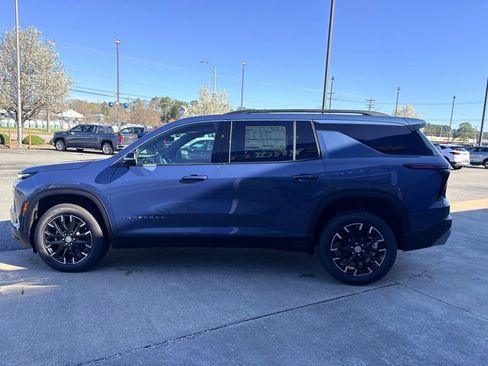 New 2026 Chevrolet Traverse LT w/ Sun and Wheel Package FWD image 11