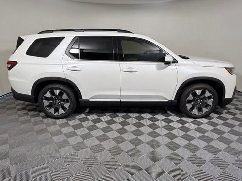 Used 2026 Honda Pilot Elite image 7