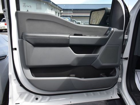 Used 2023 Ford F150 XLT w/ Trailer Tow Package image 9