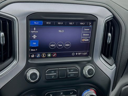 Used 2020 GMC Sierra 1500 Elevation w/ Elevation Value Package image 11