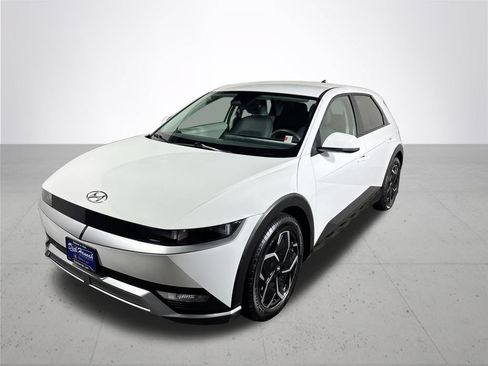 Used 2023 Hyundai Ioniq 5 SE AWD/4WD image 2