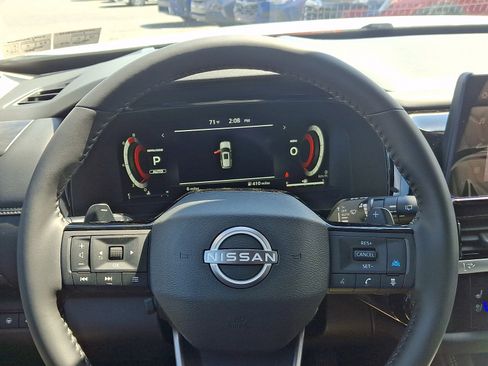 New 2026 Nissan Pathfinder Platinum AWD/4WD image 9