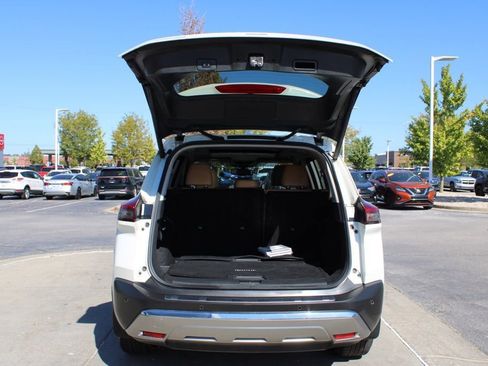 Used 2021 Nissan Rogue Platinum image 10