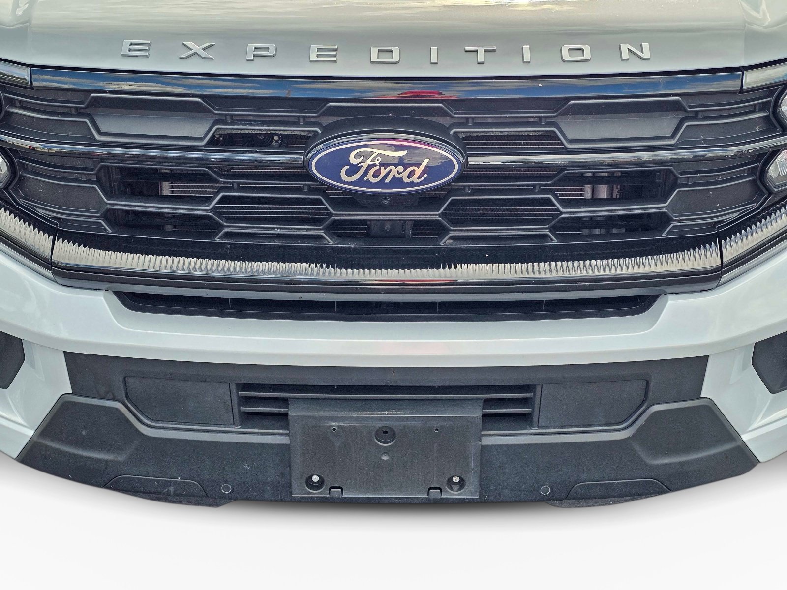 Used 2025 Ford Expedition Max Active AWD/4WD image 3