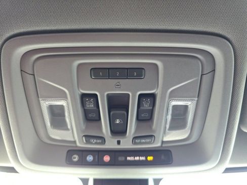 Used 2023 GMC Sierra 2500 Denali w/ Denali Ultimate Package image 31