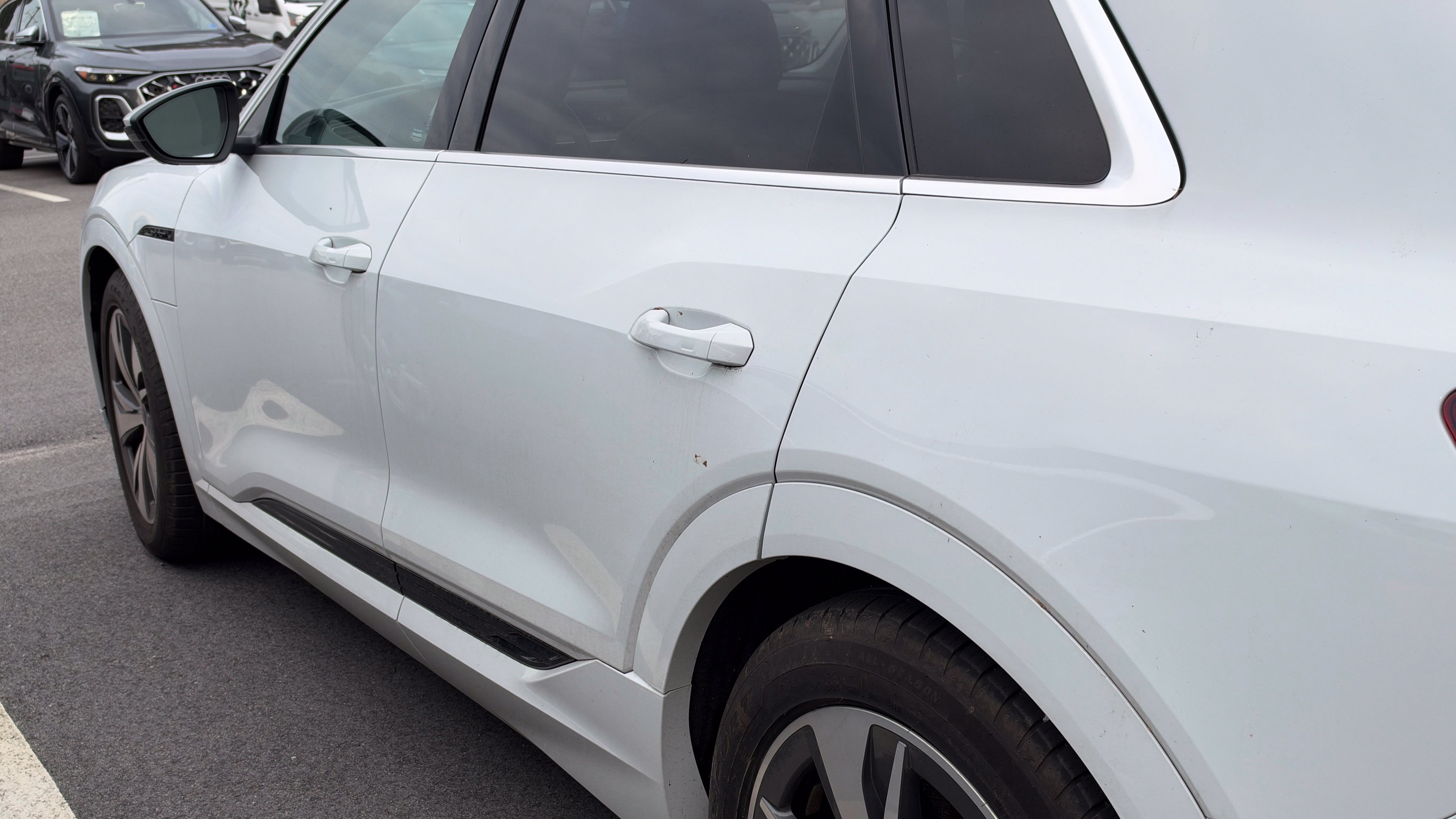 Used 2024 Audi Q8 e-tron Premium Plus w/ Premium Plus Package AWD/4WD image 8