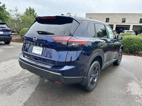 New 2026 Nissan Rogue SV FWD image 7