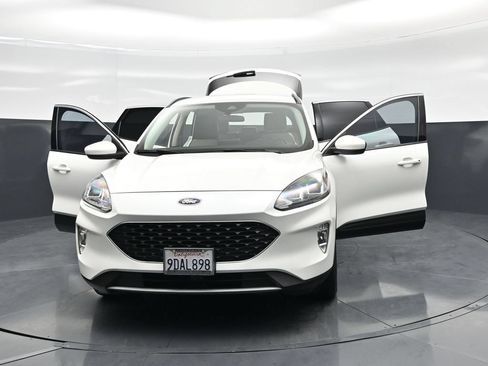 Used 2022 Ford Escape SEL w/ Technology Package FWD image 29