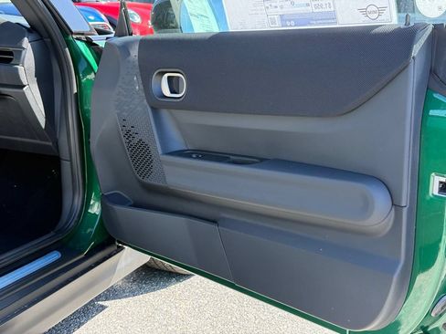 New 2026 MINI Cooper 2-Door Hardtop FWD image 21