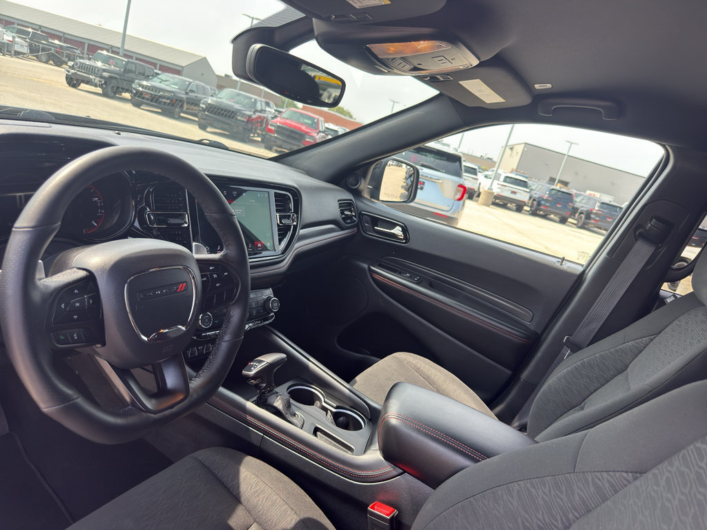 Used 2025 Dodge Durango GT w/ Blacktop Package AWD/4WD image 26