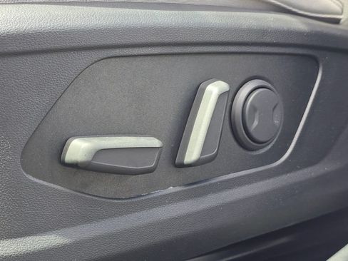 Used 2025 Hyundai Tucson Limited AWD/4WD image 26