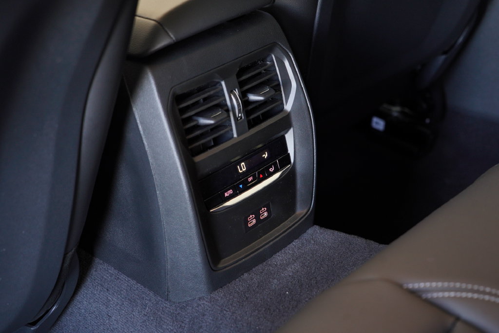 New 2026 BMW M440i w/ Premium Package RWD image 34