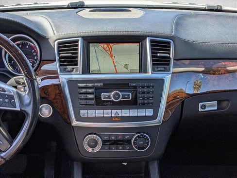 Used 2015 Mercedes-Benz GL 450 4MATIC image 15