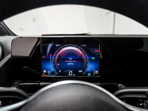 Used 2022 Mercedes-Benz GLA 250 image 29