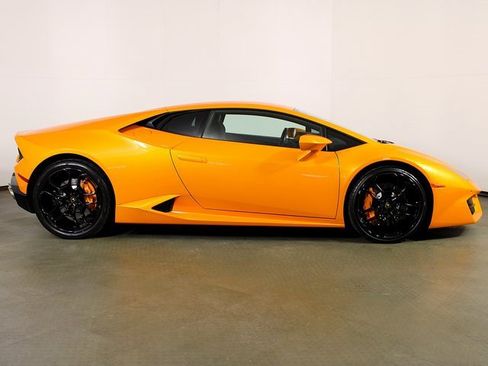 Used 2017 Lamborghini Huracan LP 580-2 image 8