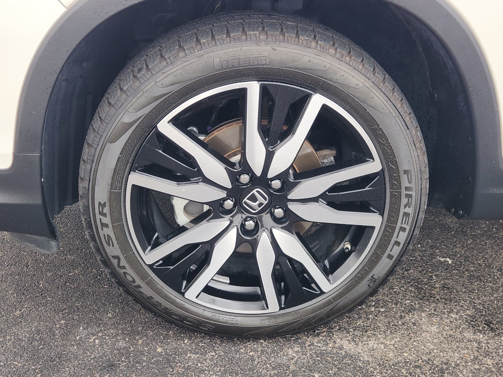 Used 2019 Honda Pilot Elite image 14