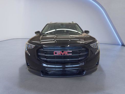 Used 2019 GMC Terrain SLT w/ Preferred Package FWD image 2
