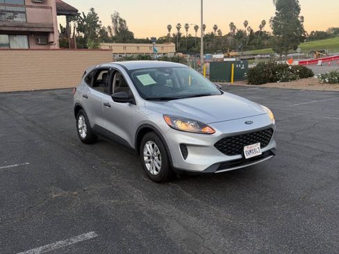 Used 2020 Ford Escape S FWD image 3