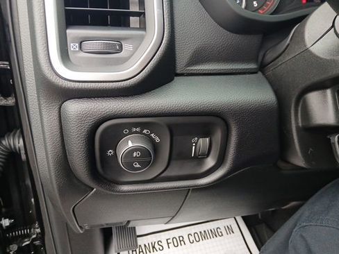 New 2026 RAM 3500 Big Horn AWD/4WD image 32