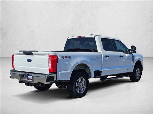 Used 2025 Ford F250 XLT image 5