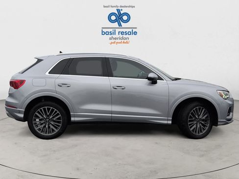 Used 2022 Audi Q3 2.0T Premium Plus w/ Premium Plus Package image 11