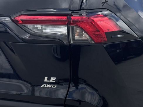 Used 2023 Toyota RAV4 LE image 10