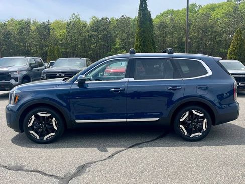 Used 2025 Kia Telluride EX AWD/4WD image 2