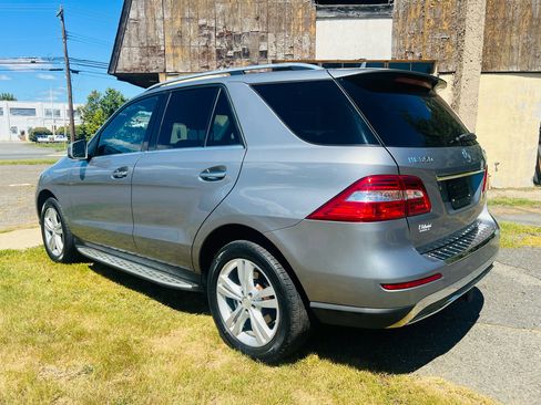 Used 2015 Mercedes-Benz ML 350 4MATIC 4dr ML 350 w/ Premium 1 Package image 5