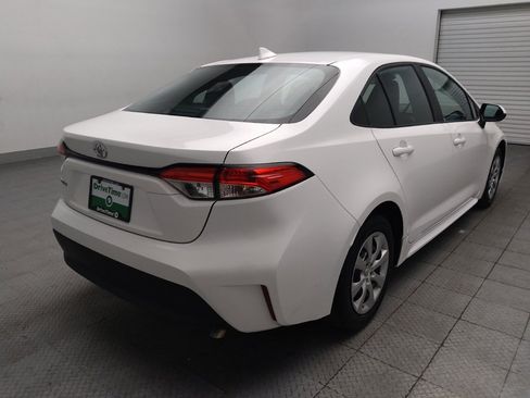 Used 2025 Toyota Corolla LE FWD image 9