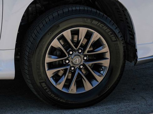 Used 2018 Lexus GX 460 Premium AWD/4WD image 59