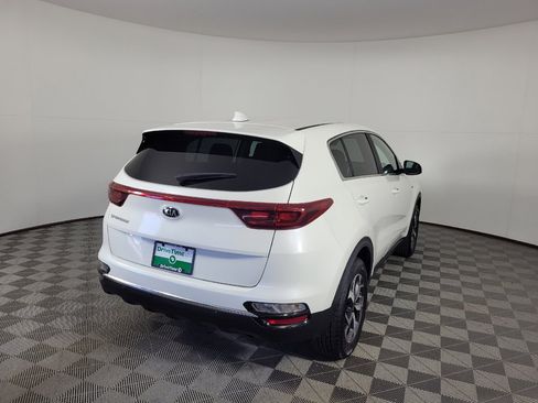 Used 2021 Kia Sportage LX AWD/4WD image 9