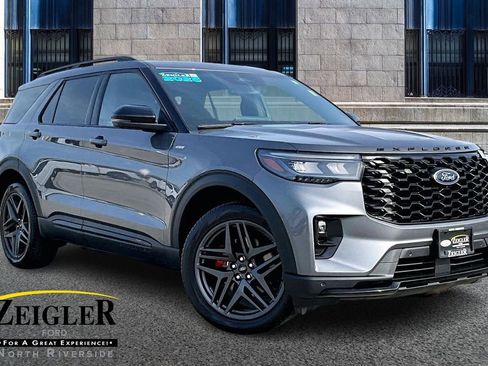 Certified 2025 Ford Explorer ST-Line w/ Premium Package image 1