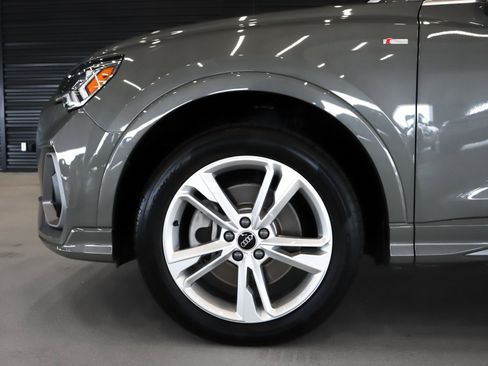 Used 2024 Audi Q3 2.0T Premium AWD/4WD image 5